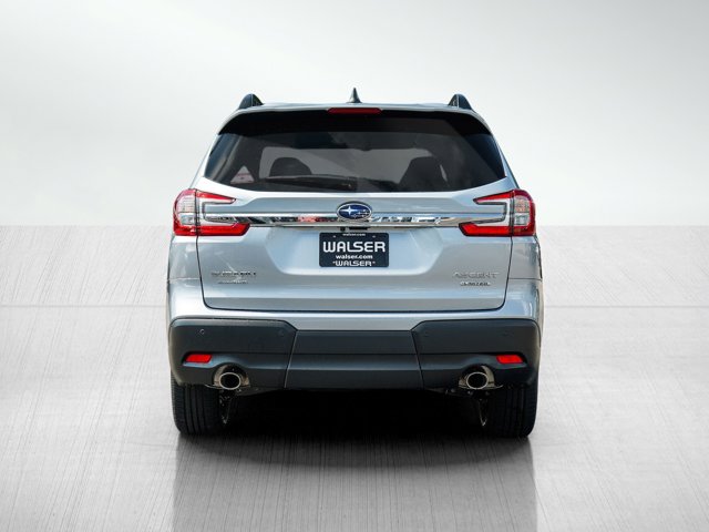 2025 Subaru Ascent Limited Image 2 of 26
