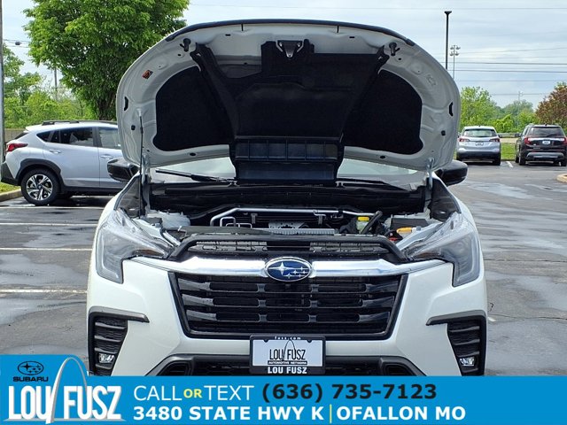Vehicle image 9 of 23