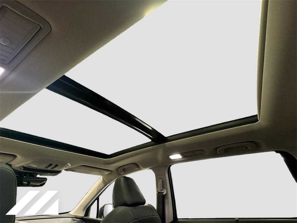 2025 Subaru Ascent Limited Image 18 of 34