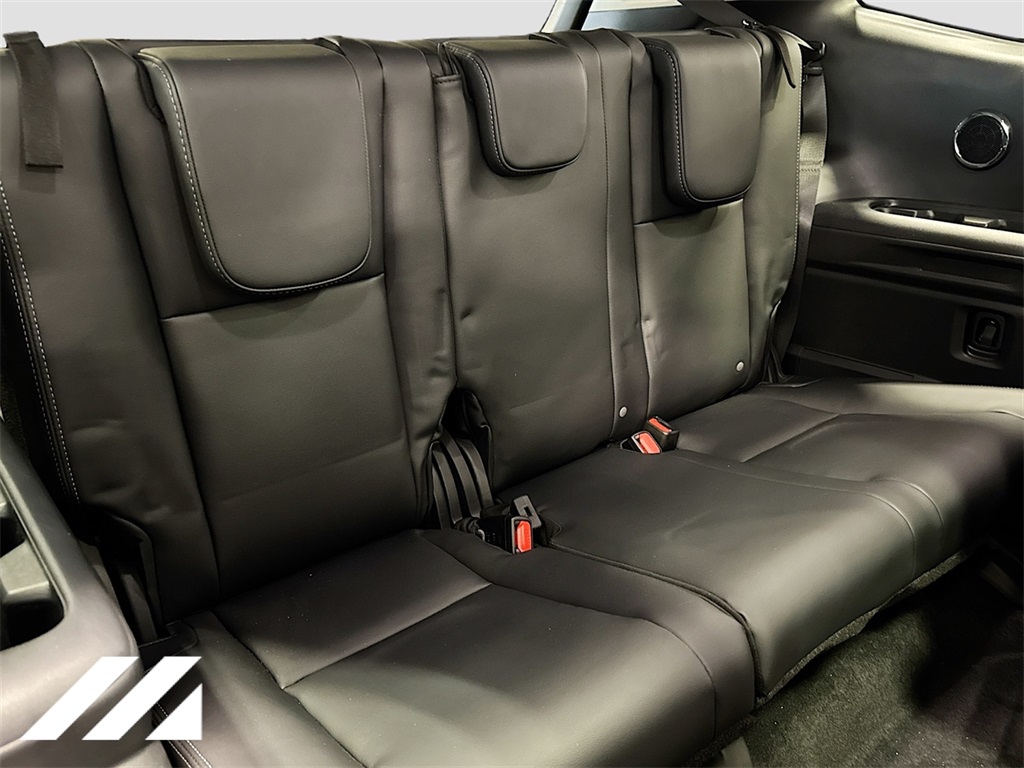 2025 Subaru Ascent Limited Image 14 of 34