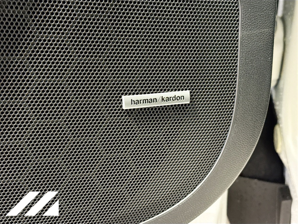 2025 Subaru Ascent Limited Image 24 of 34