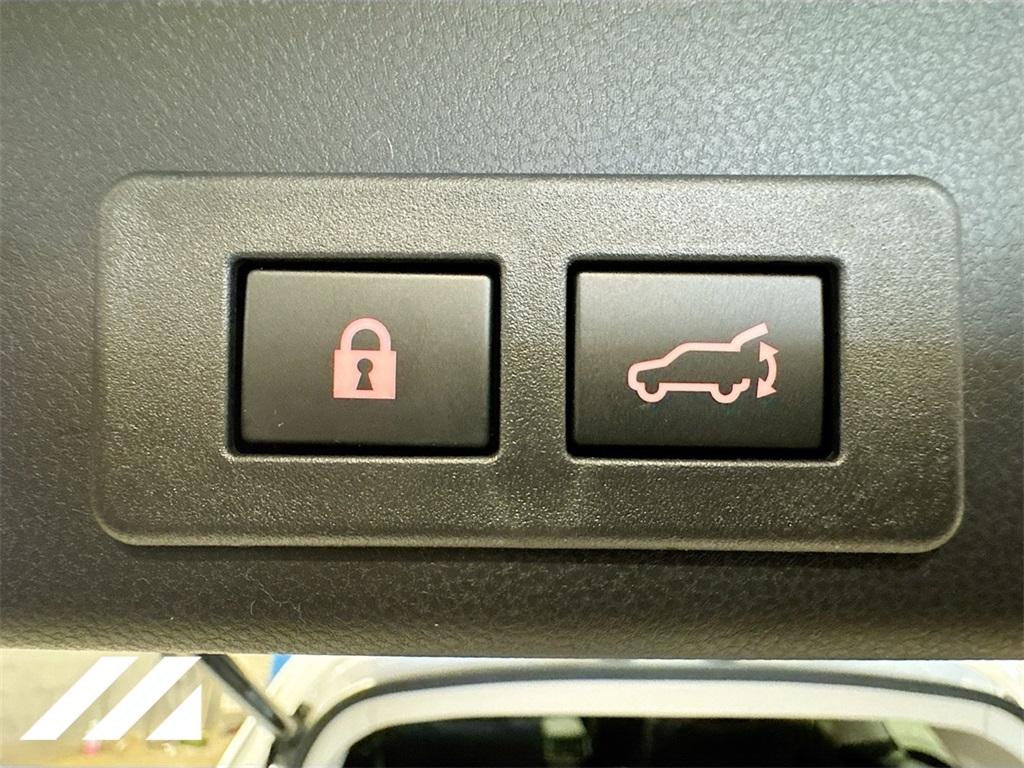 2025 Subaru Ascent Limited Image 33 of 34