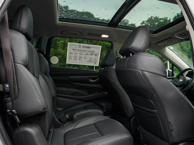 2025 Subaru Ascent Onyx Edition Touring Image 9 of 25