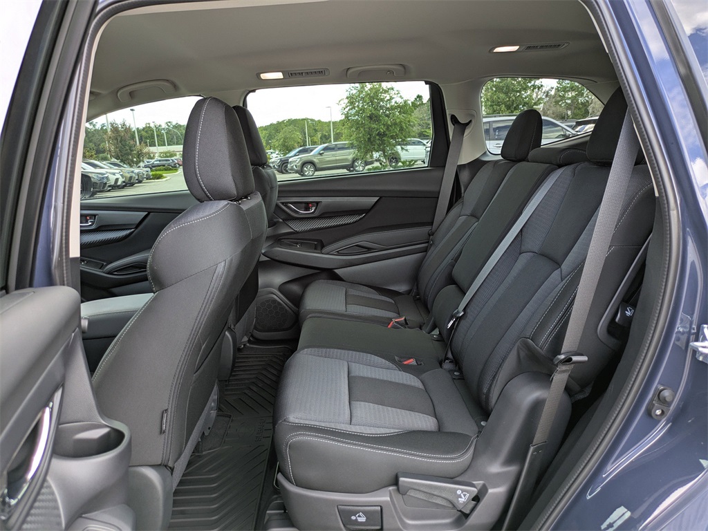 2025 Subaru Ascent Premium Image 8 of 25