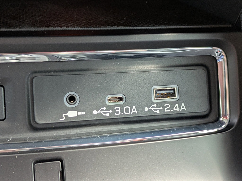 2025 Subaru Ascent Premium Image 14 of 25