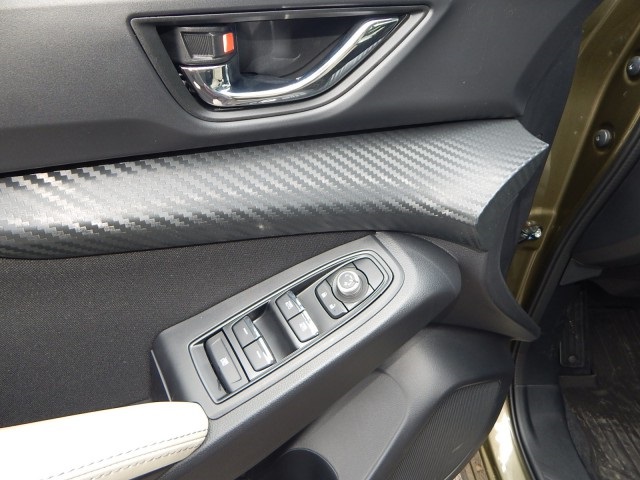 Vehicle image 14 of 27