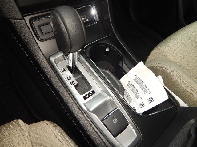 Vehicle image 20 of 27