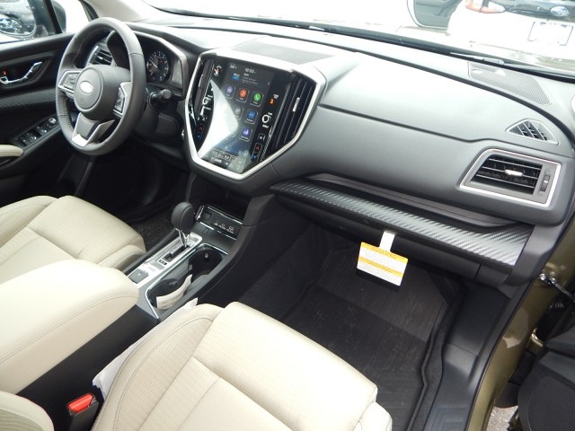 Vehicle image 17 of 27