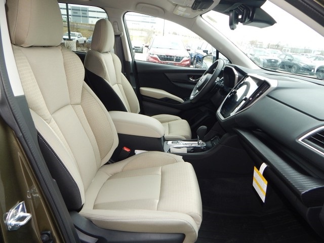 Vehicle image 18 of 27