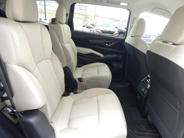 Vehicle image 16 of 27