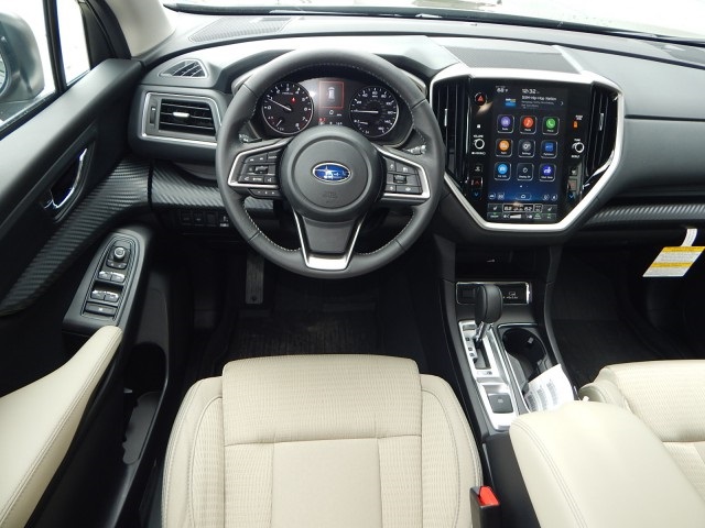 Vehicle image 10 of 27