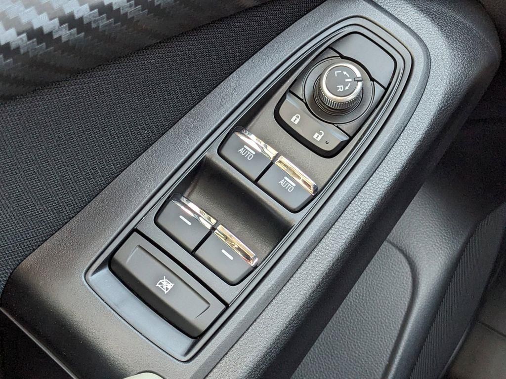 Vehicle image 26 of 33