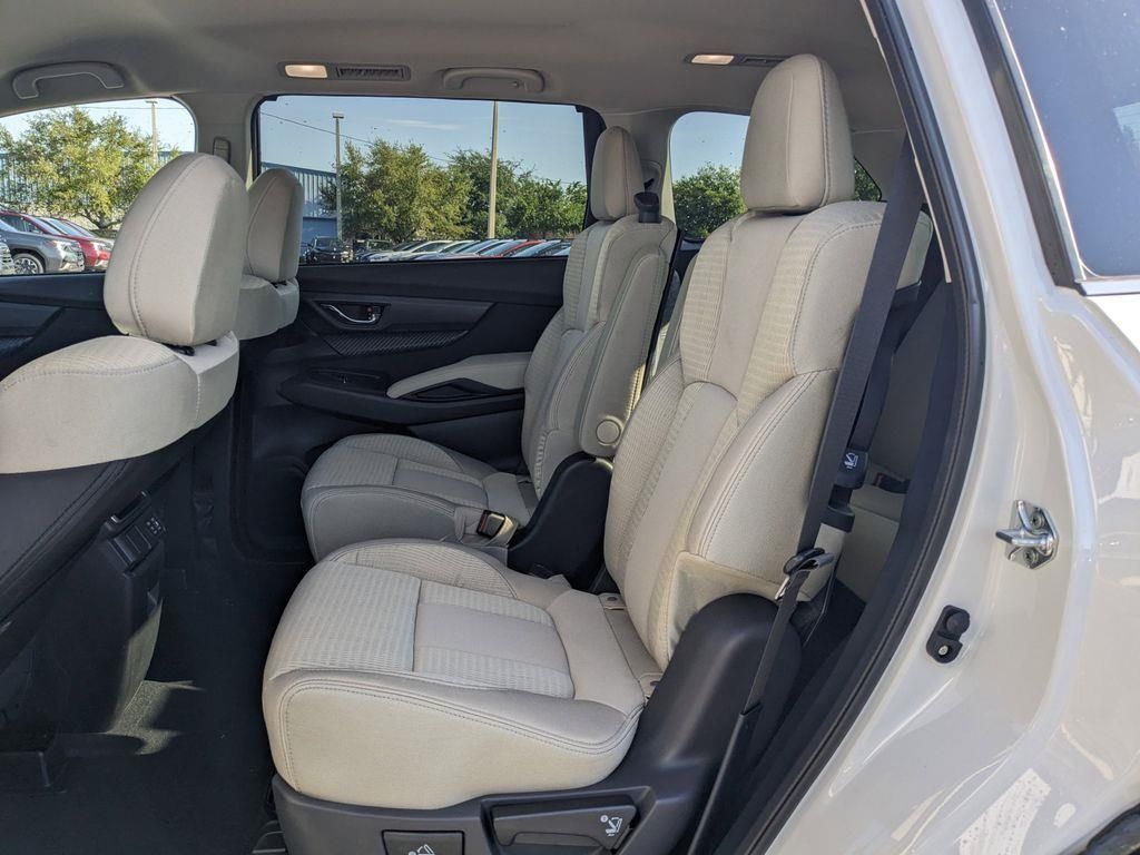 Vehicle image 13 of 33