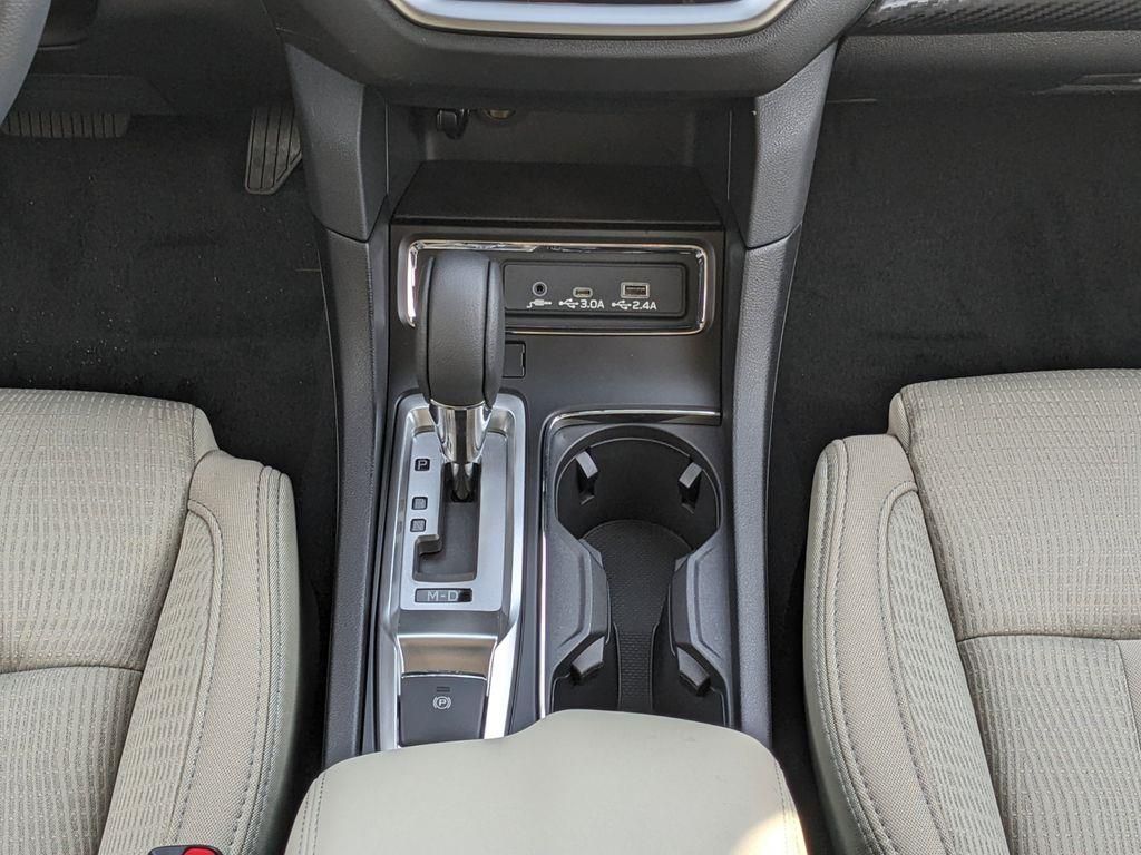 Vehicle image 19 of 33
