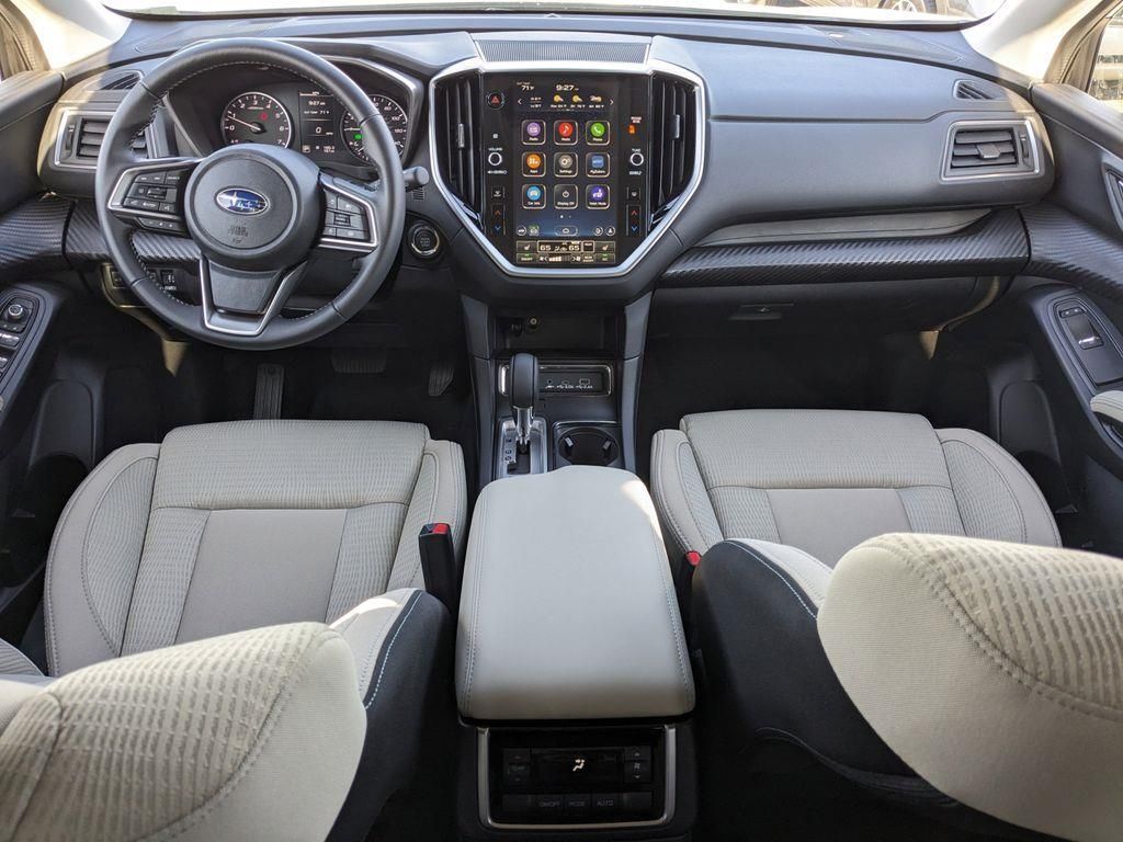 Vehicle image 15 of 33