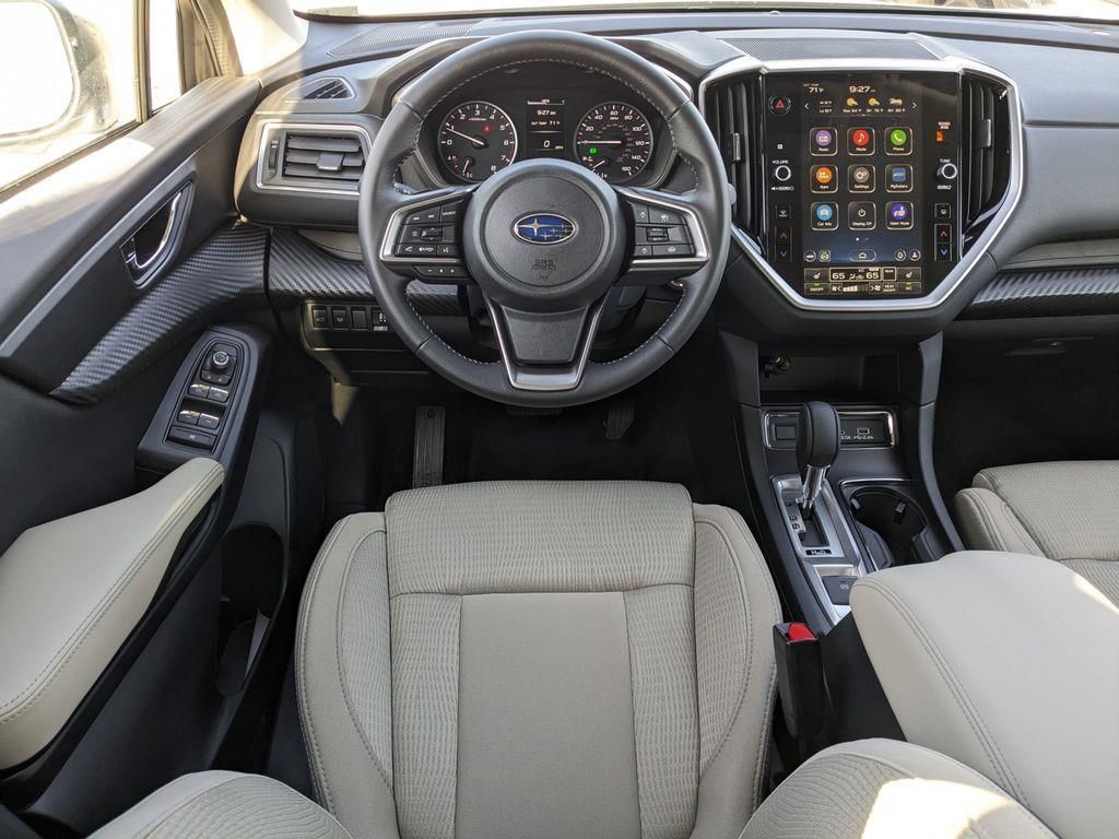 Vehicle image 16 of 33
