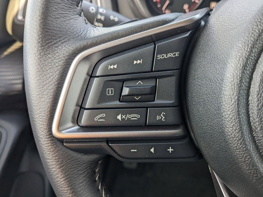 Vehicle image 27 of 33