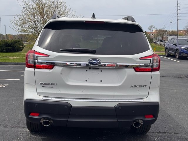 Vehicle image 4 of 17