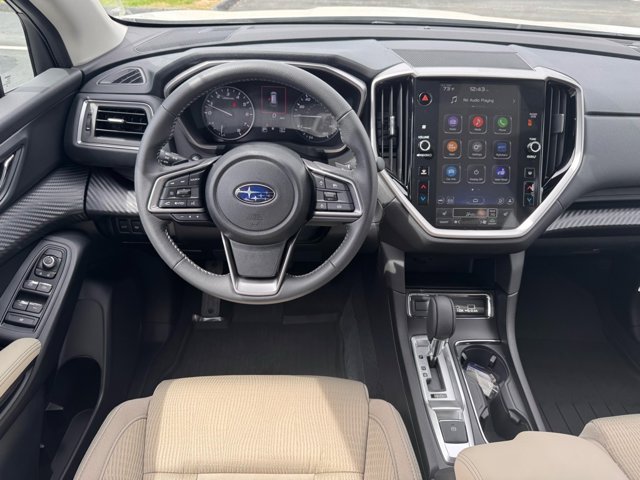 Vehicle image 10 of 17