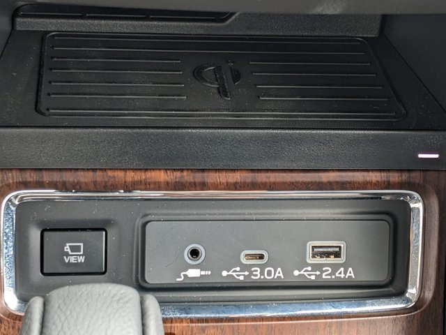 2025 Subaru Ascent Touring Image 11 of 27