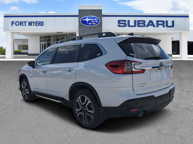 2025 Subaru Ascent Touring Image 8 of 27
