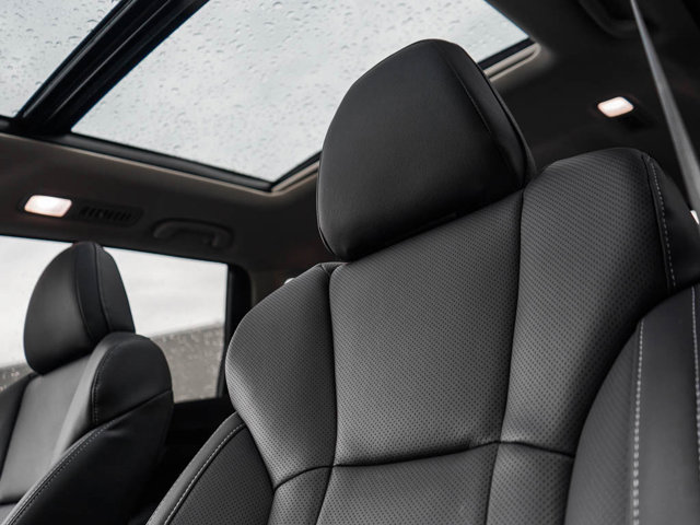 2025 Subaru Ascent Touring Image 8 of 26