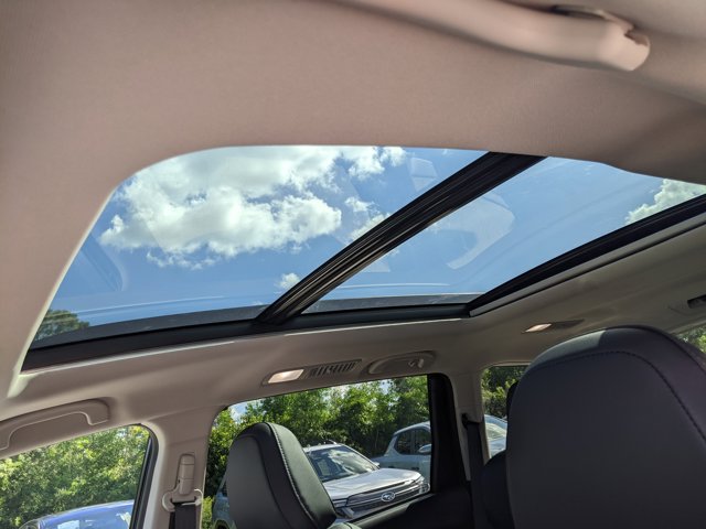 2025 Subaru Ascent Touring Image 14 of 28