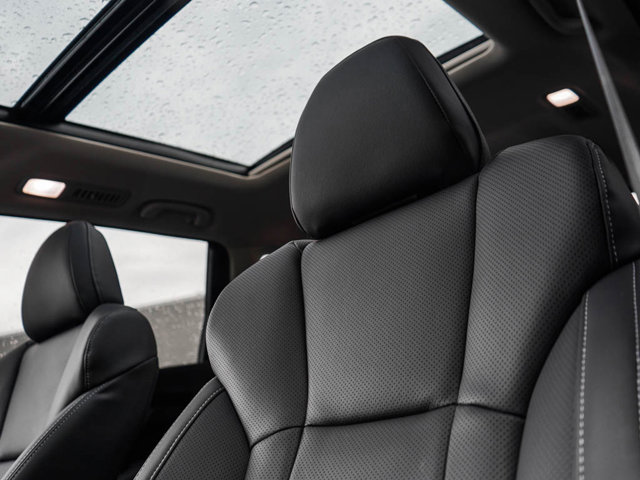 2025 Subaru Ascent Touring Image 8 of 26