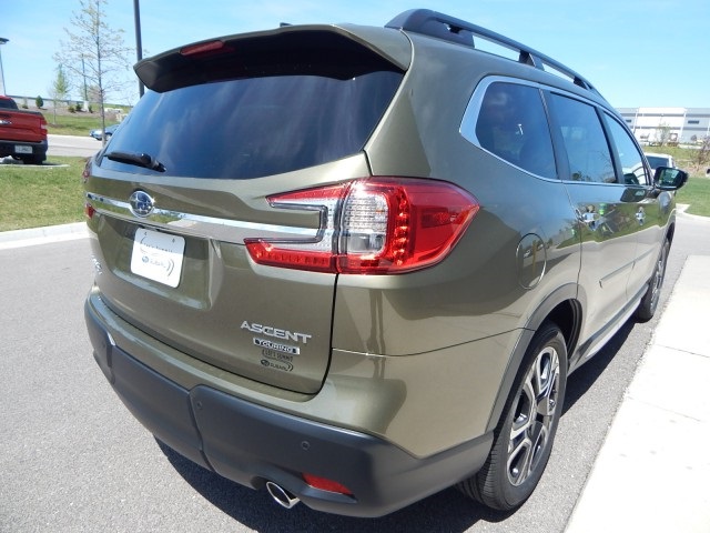 Vehicle image 2 of 30
