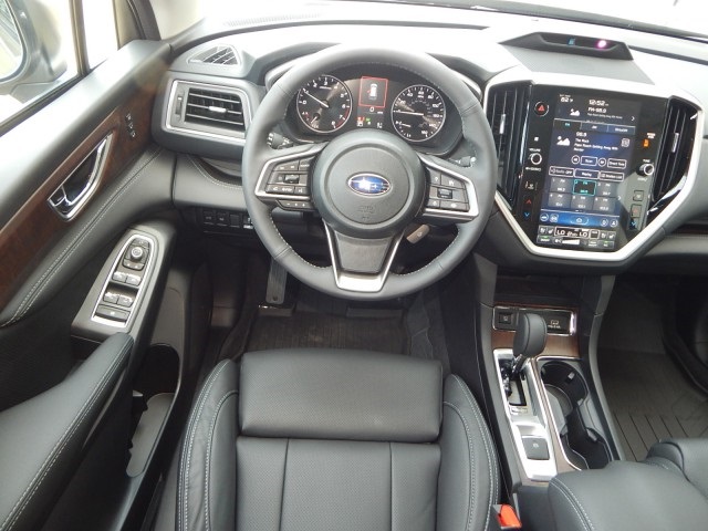 Vehicle image 10 of 30