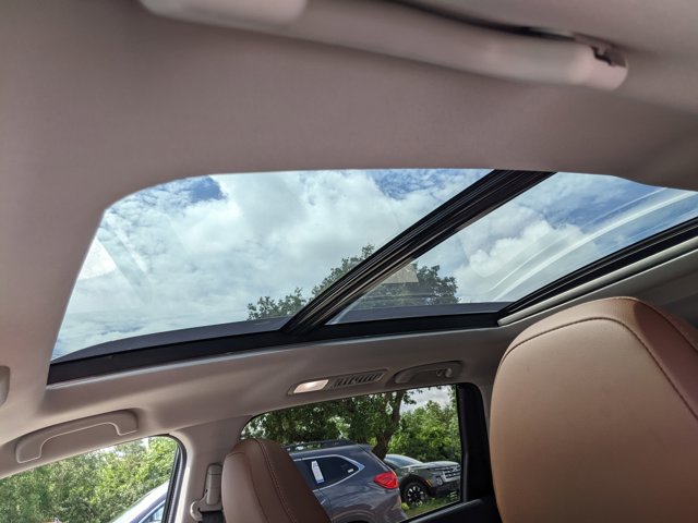 2025 Subaru Ascent Touring Image 13 of 29