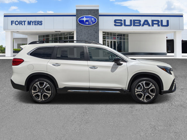 2025 Subaru Ascent Touring Image 5 of 29