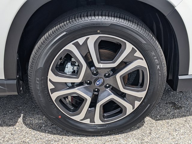 2025 Subaru Ascent Touring Image 10 of 29