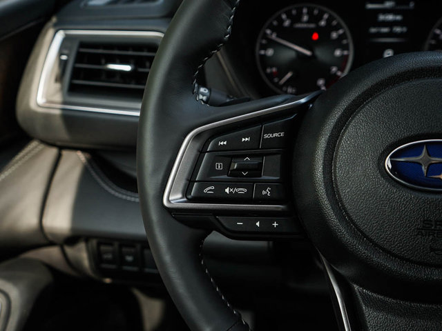 2025 Subaru Ascent Touring Image 17 of 26