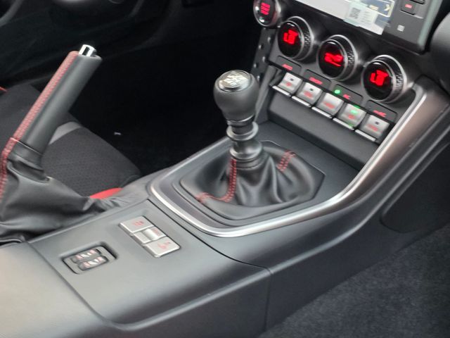 2025 Subaru BRZ Limited Image 22 of 35