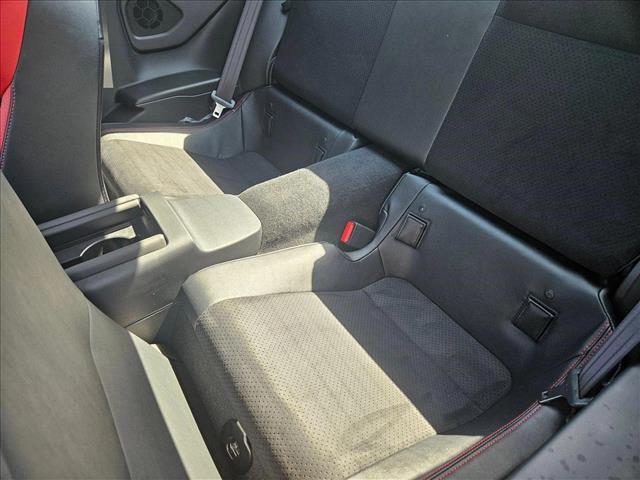 Vehicle image 10 of 16