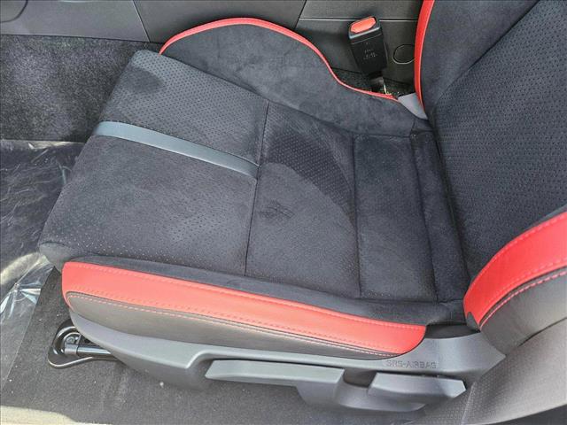 Vehicle image 15 of 16