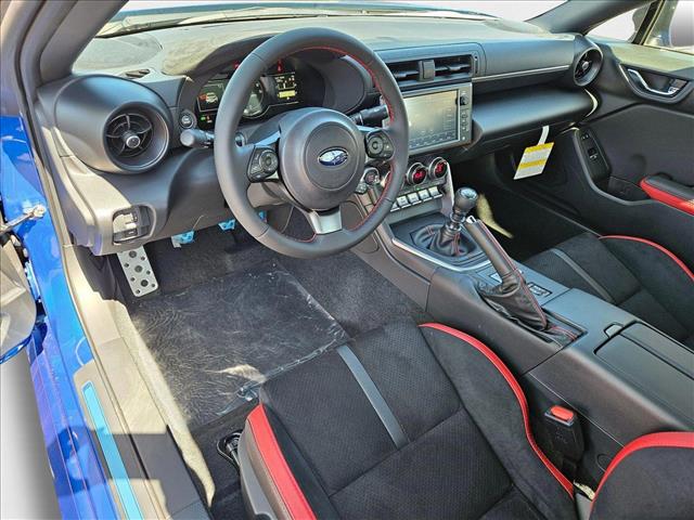 Vehicle image 11 of 16