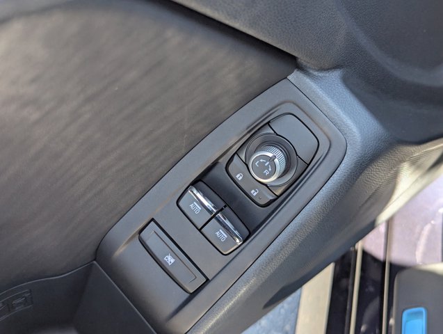 Vehicle image 16 of 21