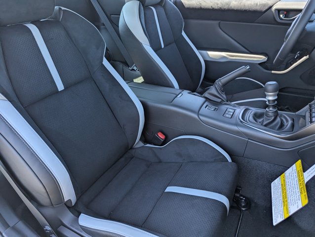 Vehicle image 10 of 22