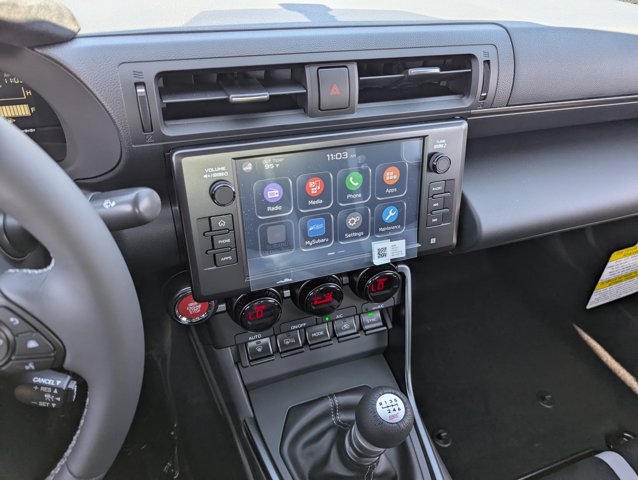 Vehicle image 18 of 22