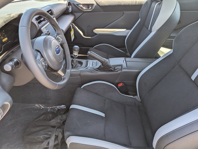 Vehicle image 15 of 22