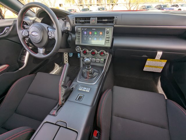 Vehicle image 15 of 23