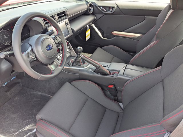 Vehicle image 17 of 23