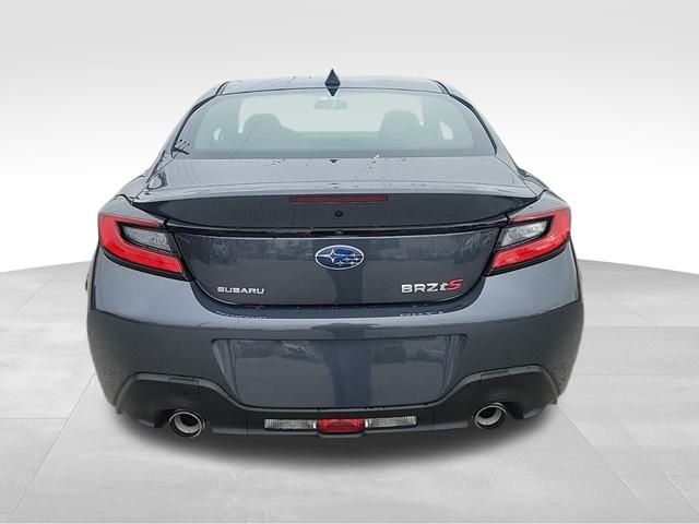Vehicle image 5 of 18
