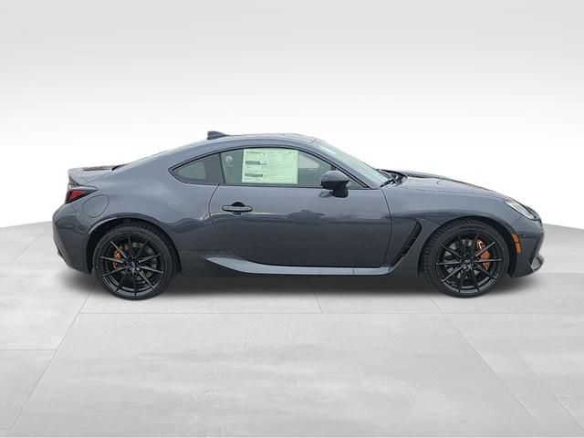 Vehicle image 7 of 18