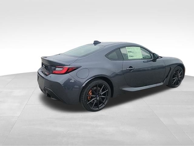 Vehicle image 3 of 18