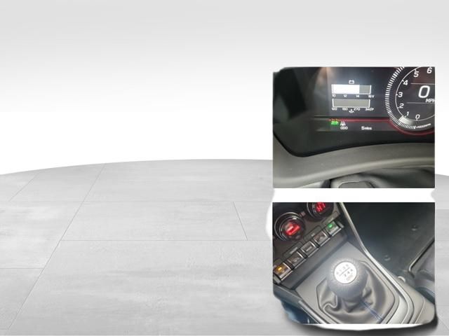 Vehicle image 9 of 18