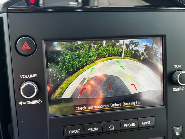 Vehicle image 17 of 21