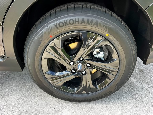 Vehicle image 9 of 21